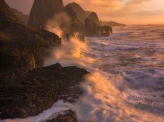 TIDAL IMPACT  - Oregon, USA